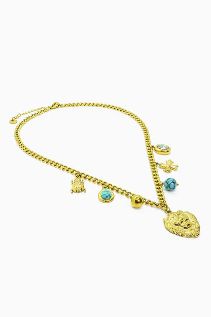 Náhrdelník s lvem a tyrkysovými akcenty a krystalovými detaily