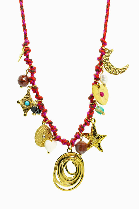 Zlatý náhrdelník s prsteny a hvězdicemi a mincemi